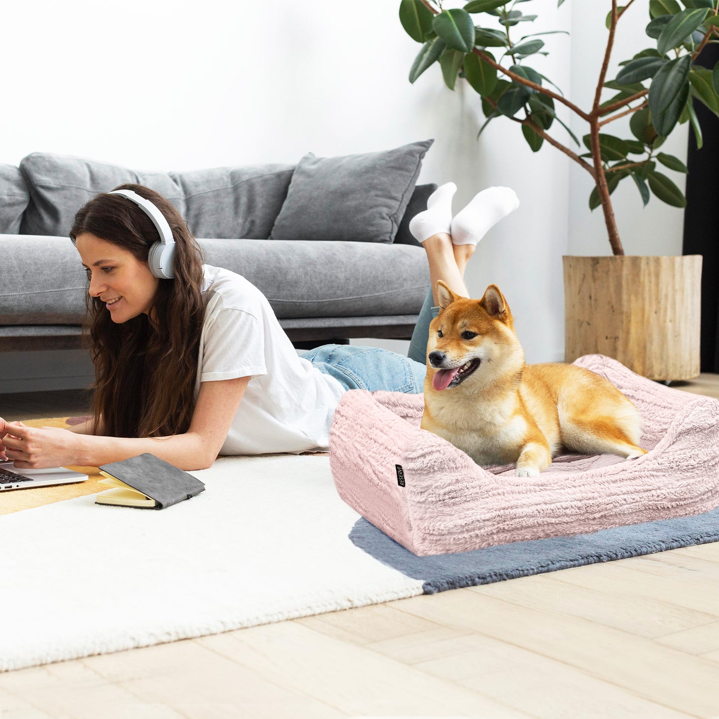 Reserve Jacquard Cuddler, Ultra-Soft & Elegant Pet Bed for Dogs & Cats, Designed for Comfort and Durability